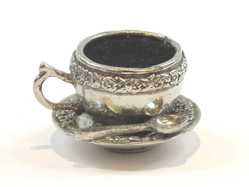 Tasse untertasse nadelkissen - tasse,